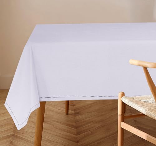 Elegantly Styled 84x60 Tablecloth for Home Kitchen