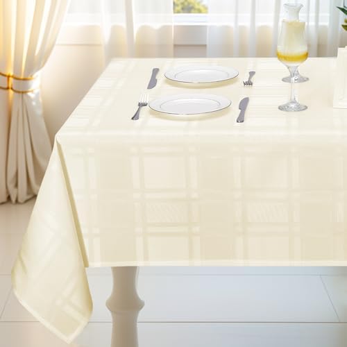 Elegant and versatile tablecloth for dining rooms kitchens and more