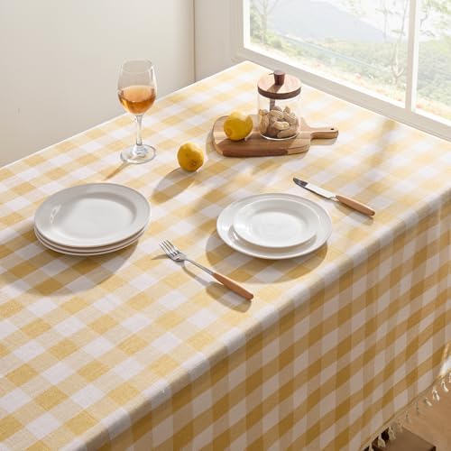 Classic Gingham Tablecloth with Tassels