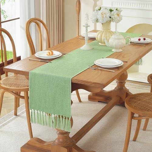 Green Table Runner Design