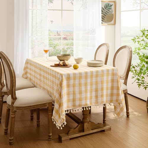 Classic Gingham Tablecloth with Tassels