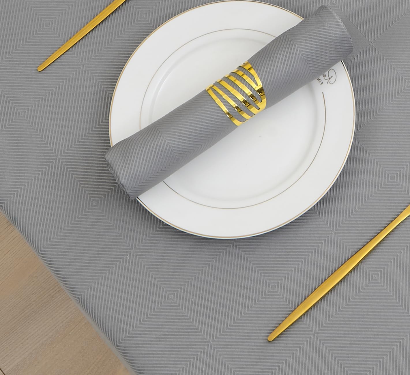 Elegant Grid Tablecloth waterproof for Kitchen Outdoor