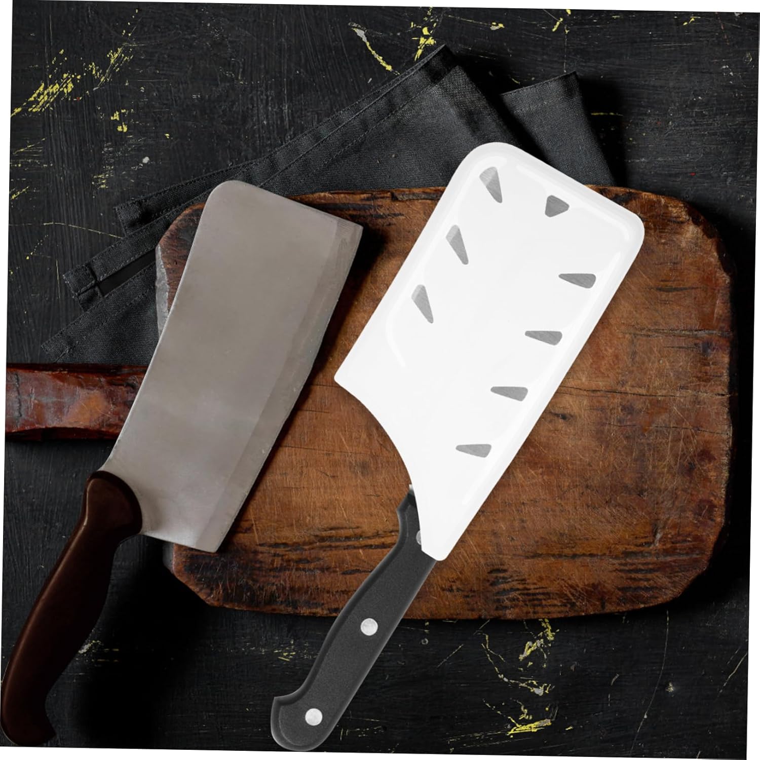 Secure Horizontal Carry Case for Kitchen Knives