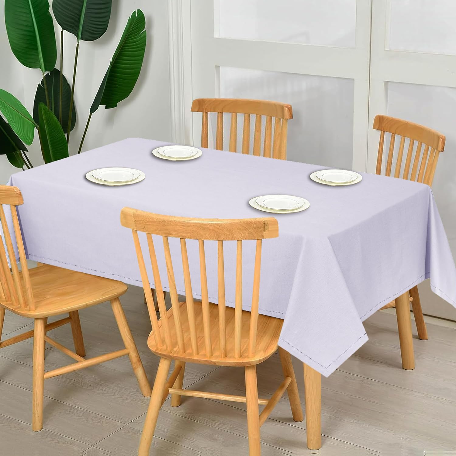 Elegantly Styled 84x60 Tablecloth for Home Kitchen