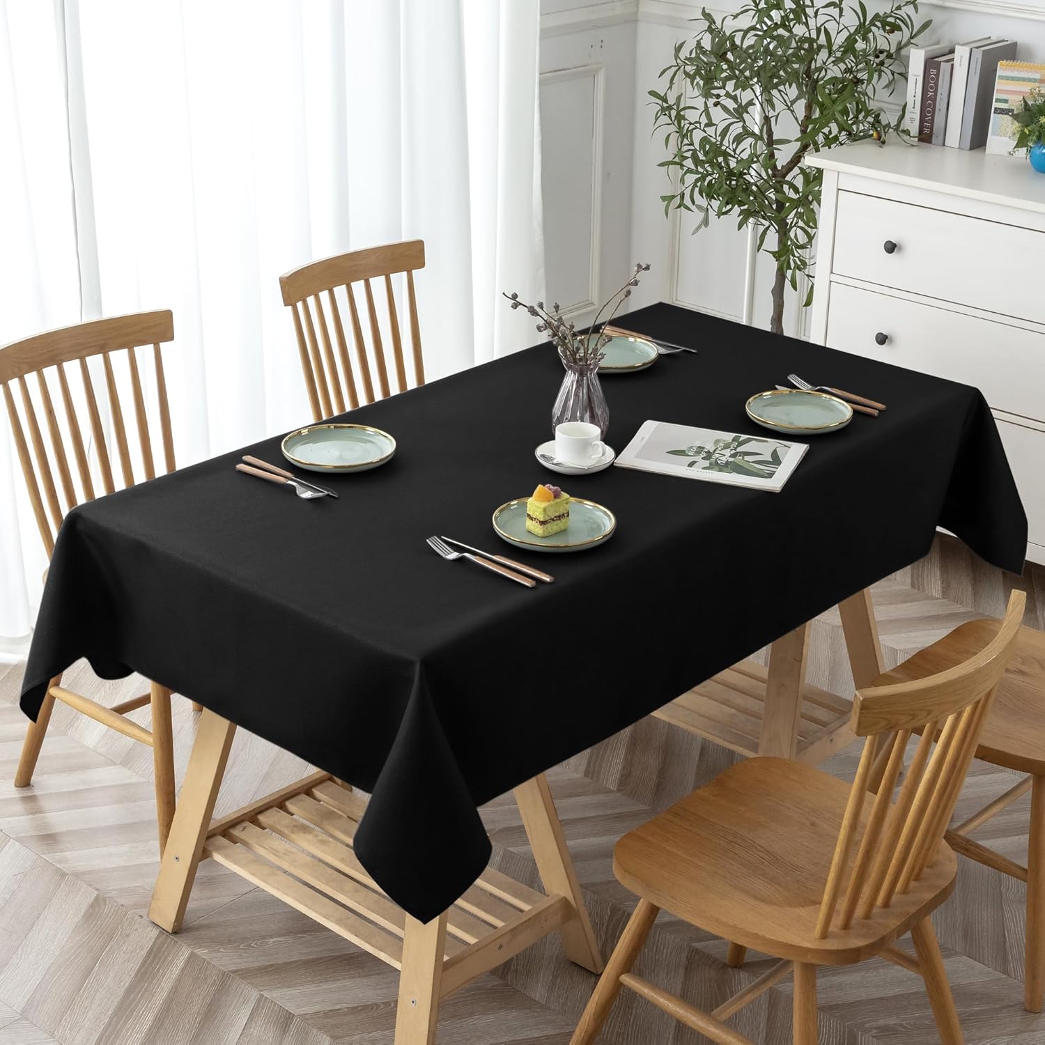 Elegant 2-Pack Tablecloth for Dining Events