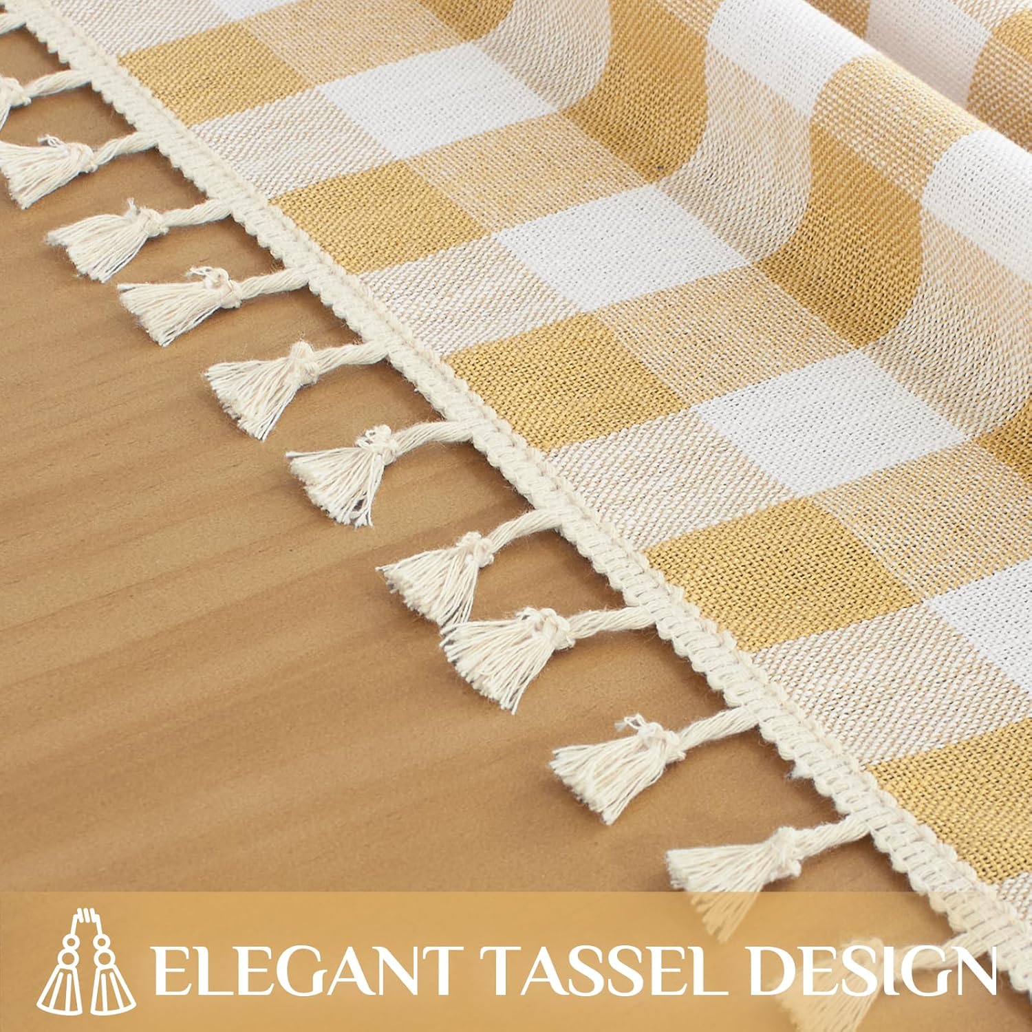 Classic Gingham Tablecloth with Tassels
