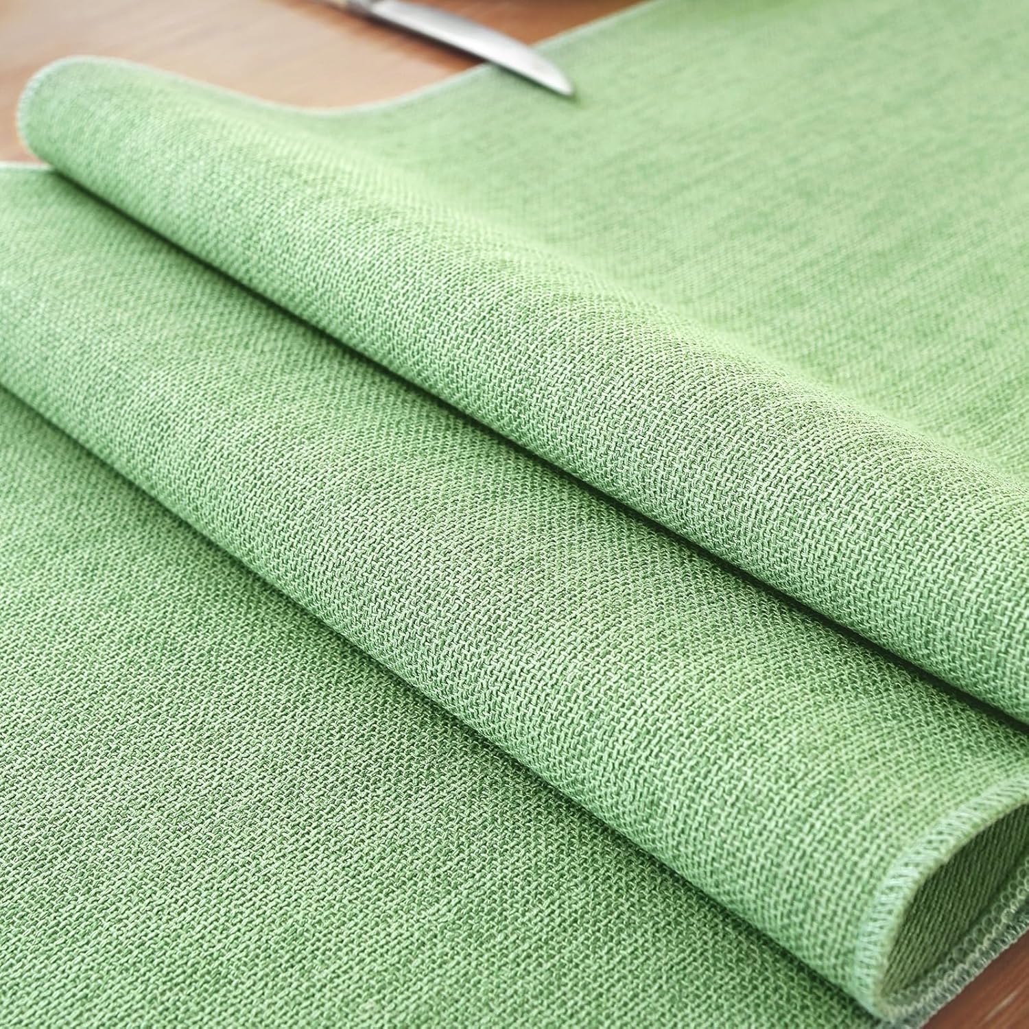 Green Table Runner Design
